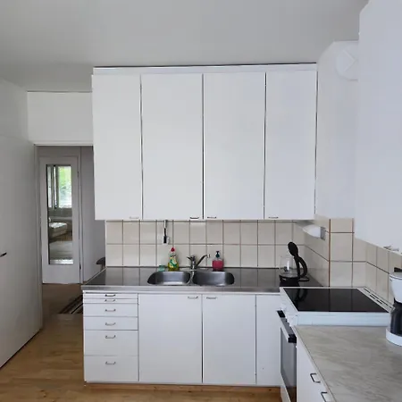 Avara Ja Kodikas Huoneisto Parvekkeella Heinola
