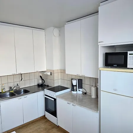 Avara Ja Kodikas Parvekkeella Apartamento