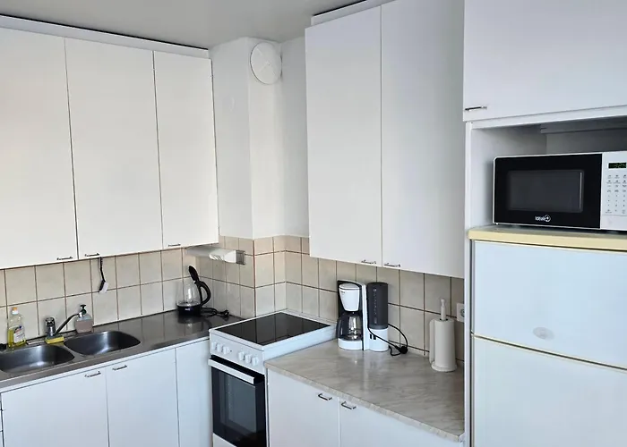 Avara Ja Kodikas Parvekkeella Apartamento