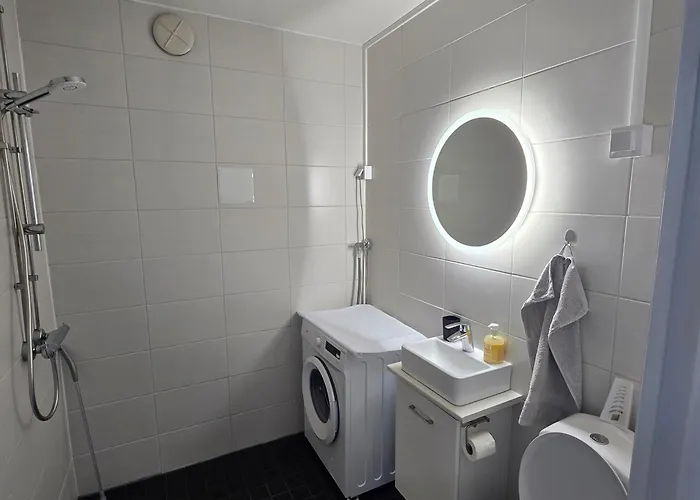 Avara Ja Kodikas Parvekkeella * Heinola