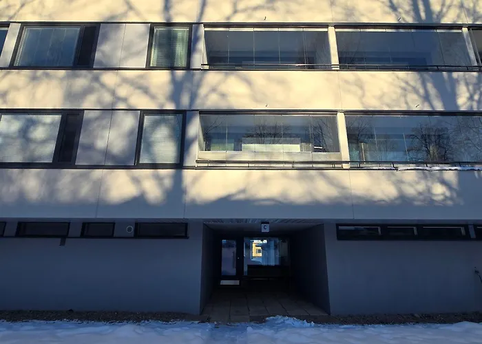 Avara Ja Kodikas Parvekkeella * Heinola